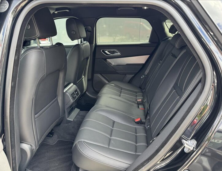 Land Rover Range Rover Velar 12