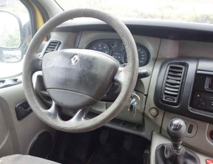 Renault Trafic 12