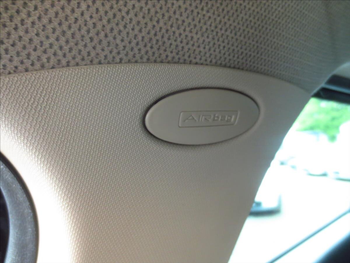 Lancia Delta Hatchback 1,4 l 88 kw