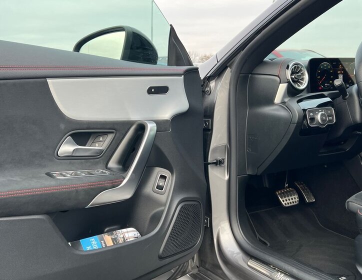 Mercedes-Benz CLA 22