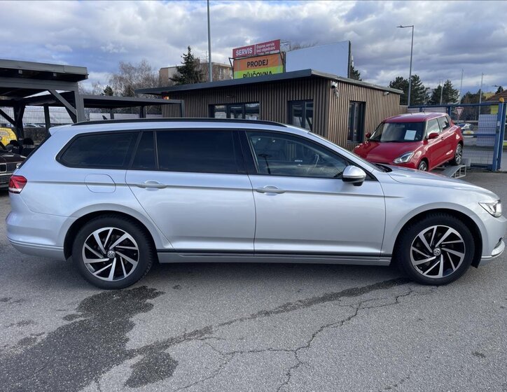 Volkswagen Passat Kombi 2,0 l 110 kw