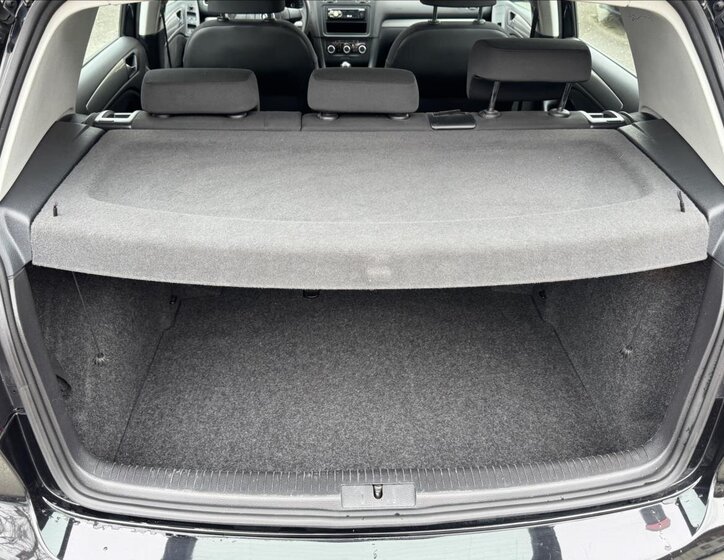 Volkswagen Golf Hatchback 1,6 l 77 kw