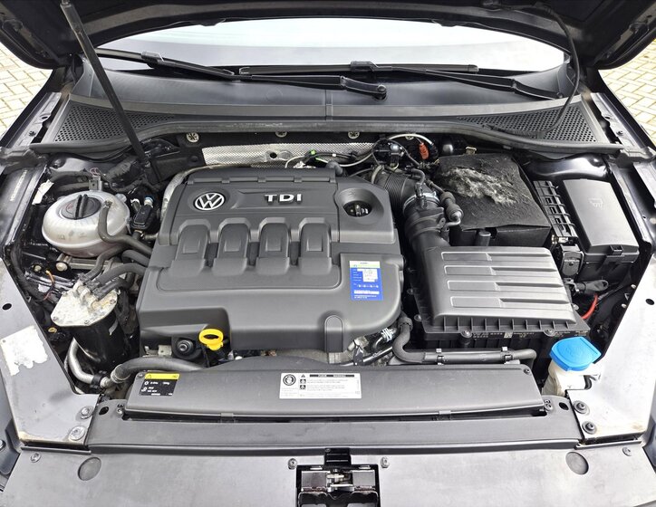 Volkswagen Passat Sedan / Limuzína 2,0 l 110 kw