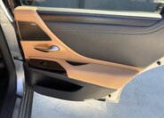 Lexus ES 300h Sedan / Limuzína 2,5 l 131 kw