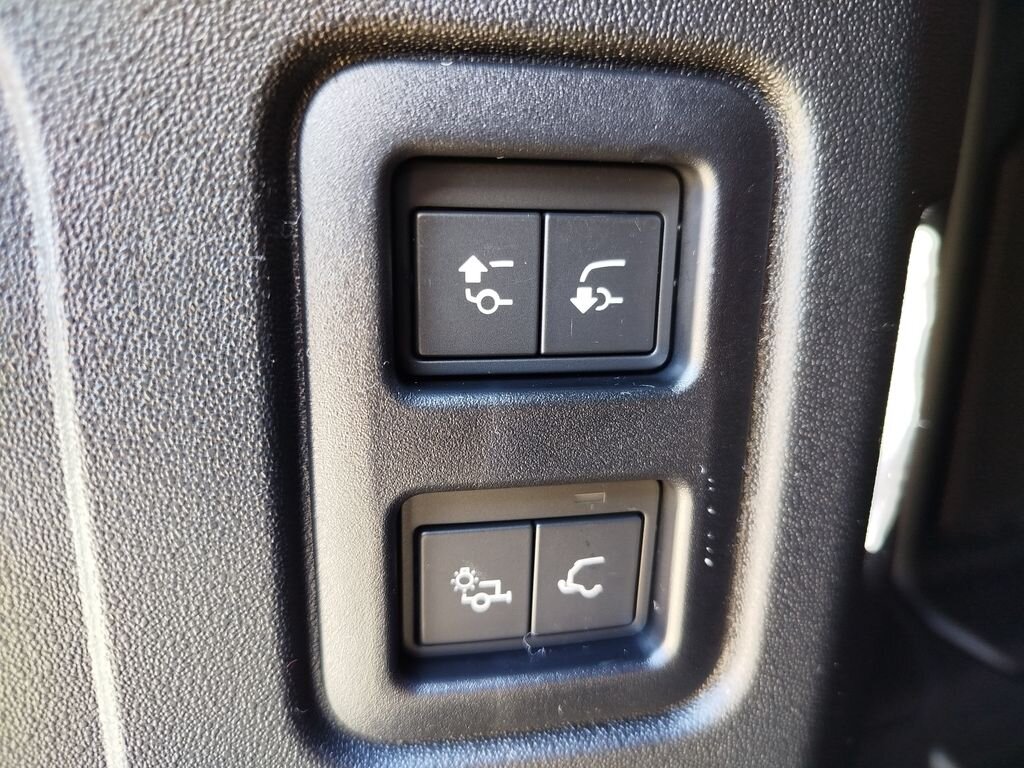 Land Rover Defender SUV / Terénní 3,0 l 258 kw