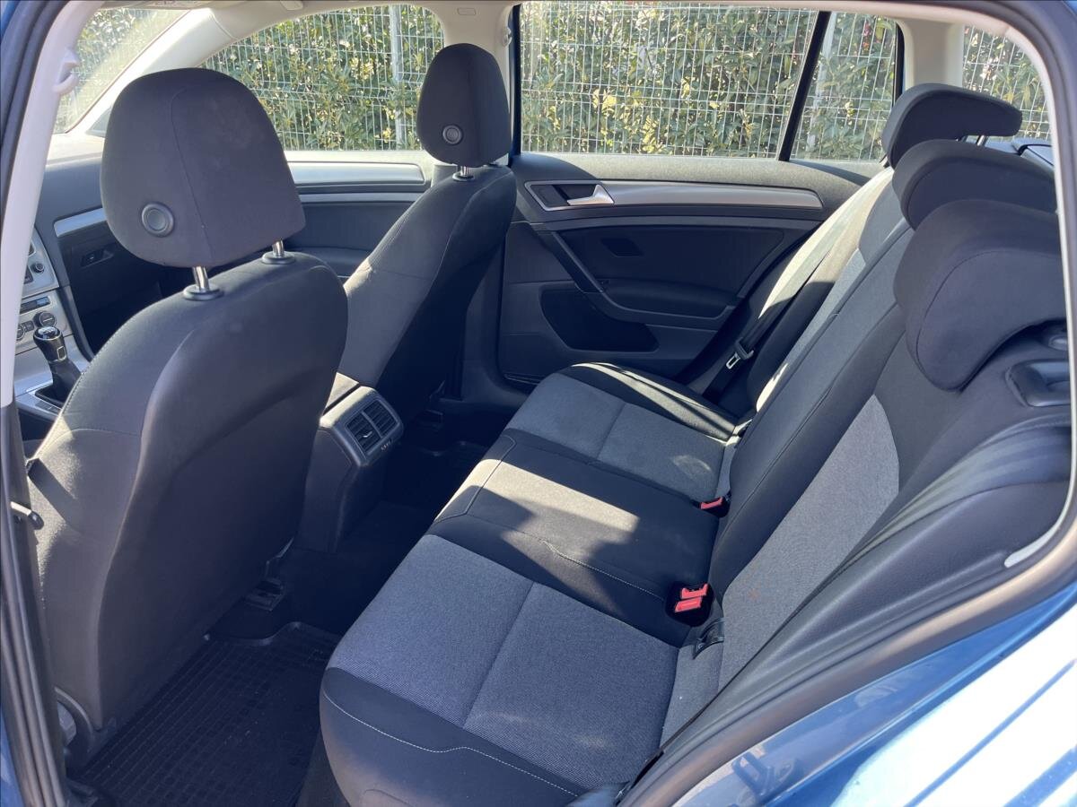 Volkswagen Golf Kombi 1,6 l 81 kw