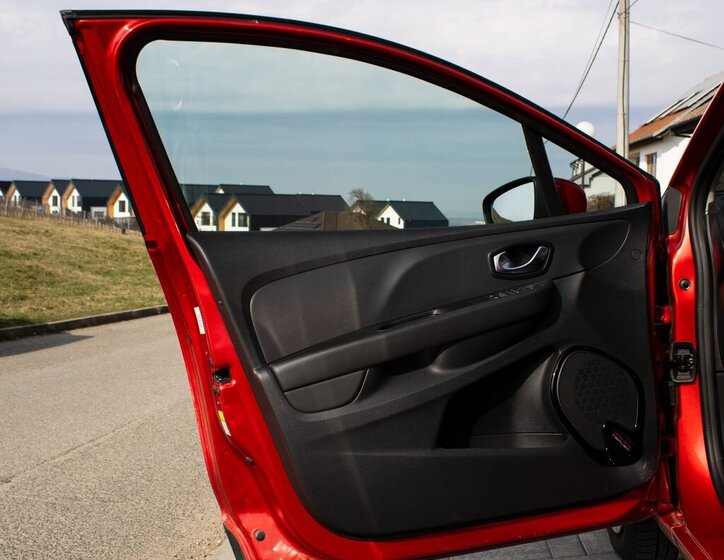 Renault Clio Hatchback 898,0 56 kw