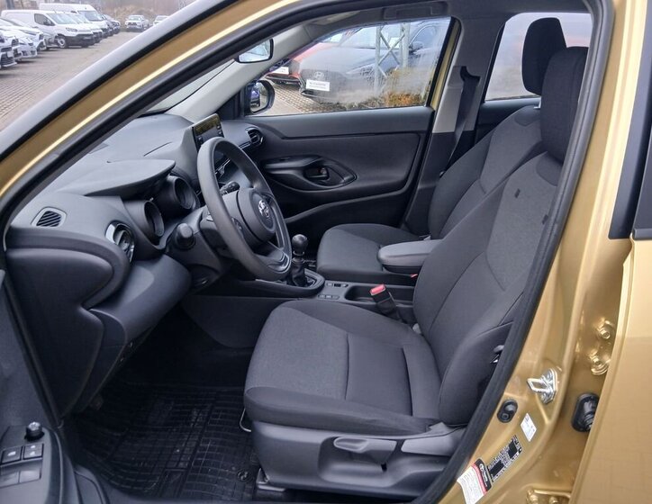 Toyota Yaris Cross 10