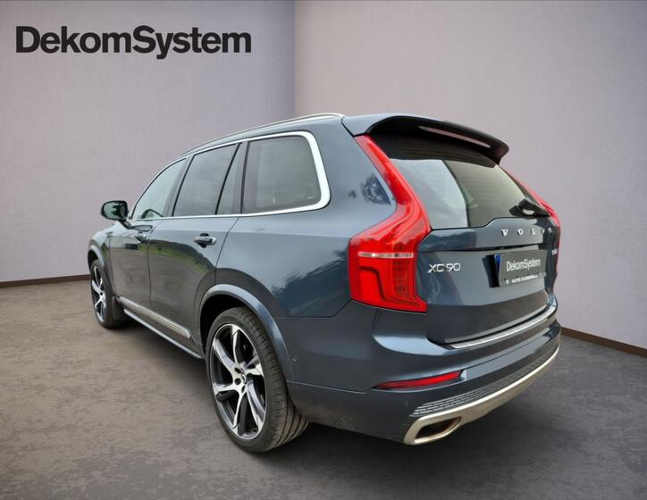 Volvo XC90 4