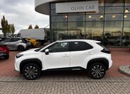 Toyota Yaris Cross 8