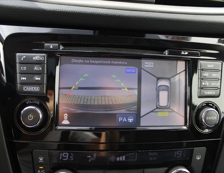 Nissan X-Trail SUV 1,6 l 96 kw