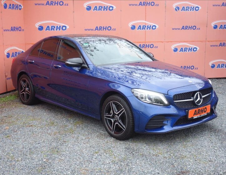 Mercedes-Benz Třídy C Sedan / Limuzína 2,0 l 143 kw