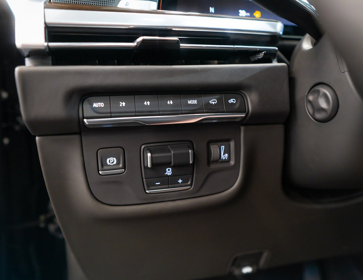 Cadillac Escalade 22