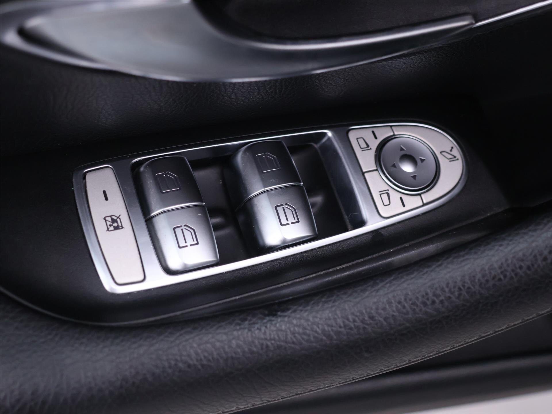 Mercedes-Benz Třídy E Kombi 2,9 l 250 kw