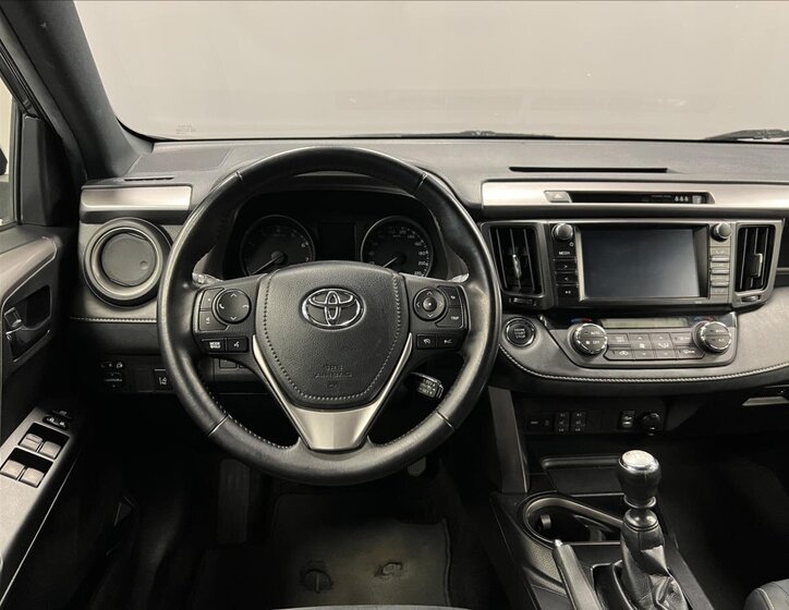 Toyota RAV4 SUV 2,0 l 112 kw
