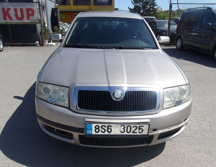 Škoda Superb Sedan / Limuzína 1,9 l 96 kw