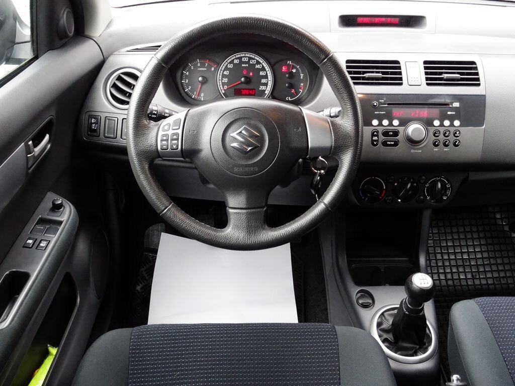 Suzuki Swift Hatchback 1,3 l 68 kw