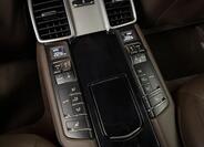 Porsche Panamera 42