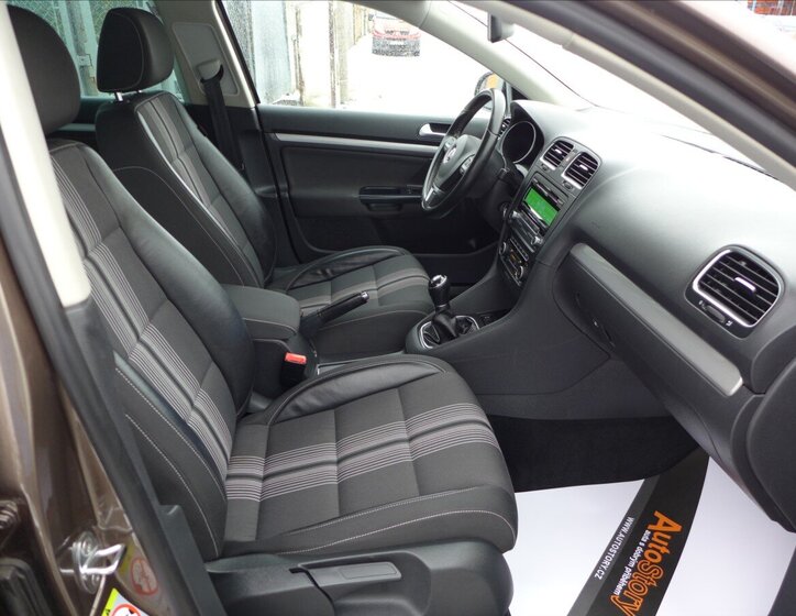 Volkswagen Golf Kombi 1,2 l 77 kw