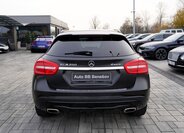 Mercedes-Benz GLA 5