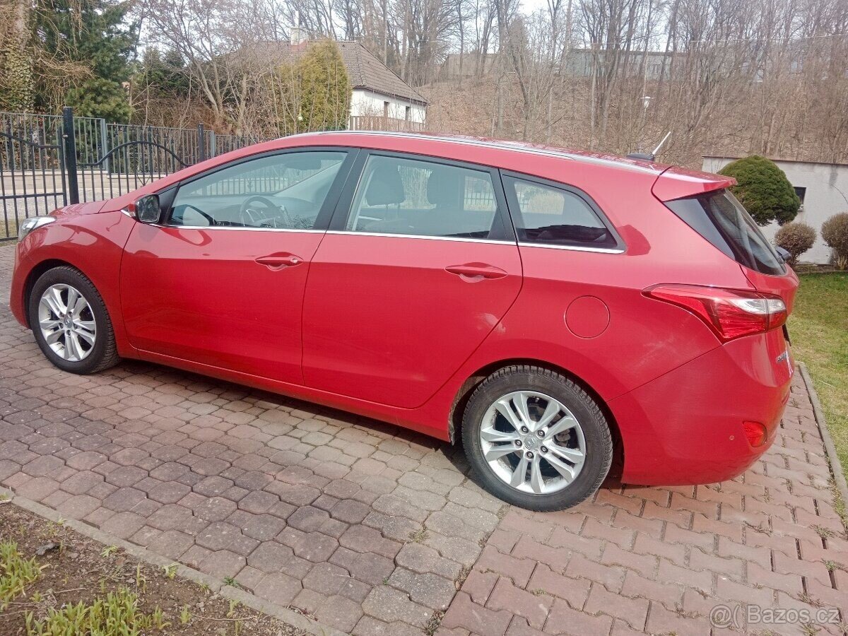 Hyundai i30 Kombi 0,0 88 kw