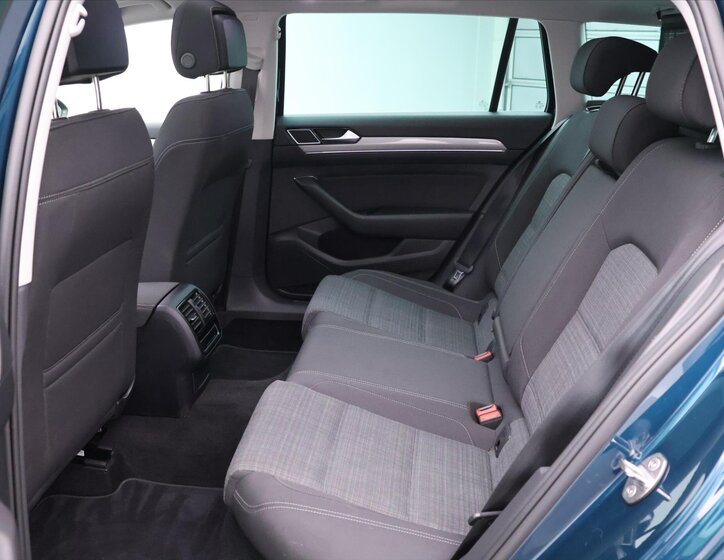 Volkswagen Passat Kombi 2,0 l 110 kw