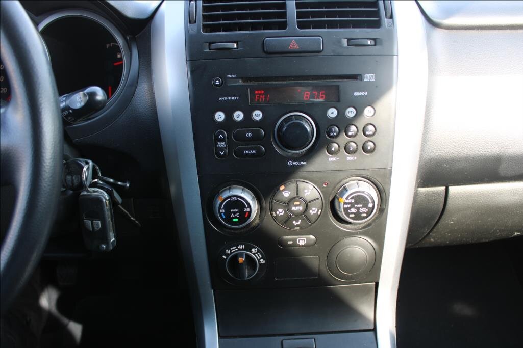 Suzuki Grand Vitara Kombi 2,0 l 103 kw