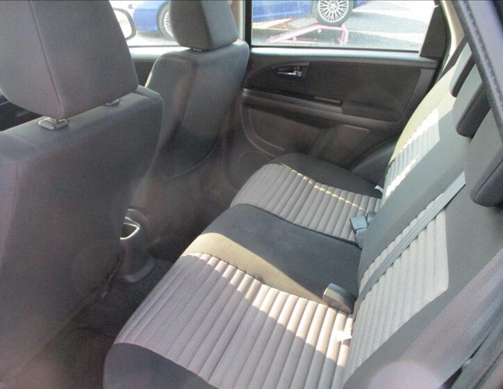 Fiat Sedici Hatchback 2,0 l 99 kw