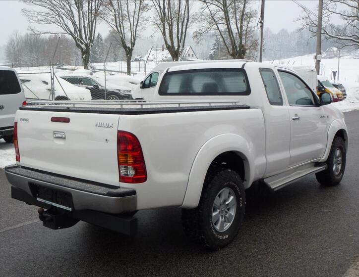 Toyota Hilux 5