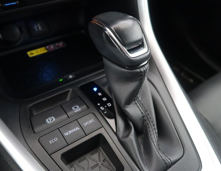 Toyota RAV4 Kombi 2,5 l 131 kw