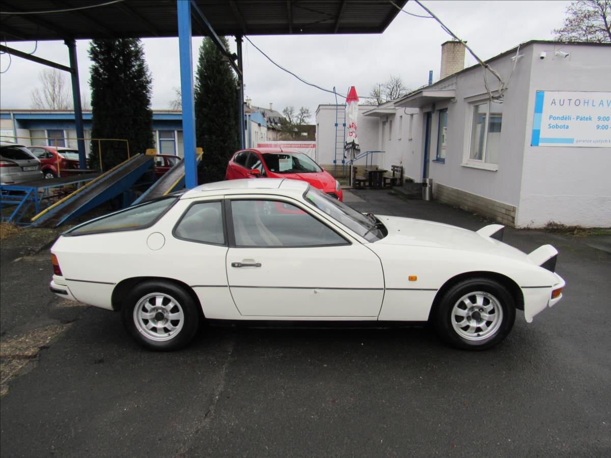 Porsche 924 Kupé 2,0 l 92 kw