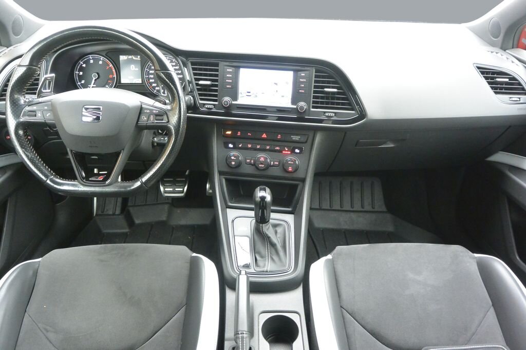 Seat Leon Hatchback 2,0 l 206 kw