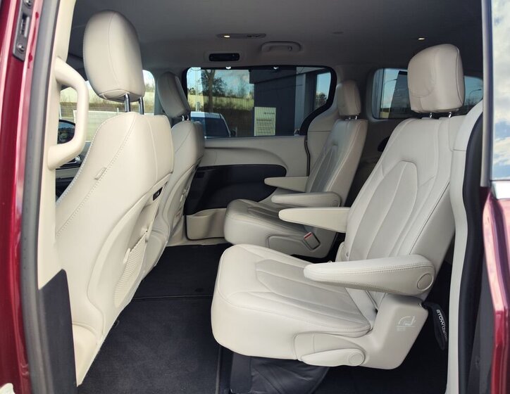 Chrysler Pacifica MPV 3,6 l 214 kw