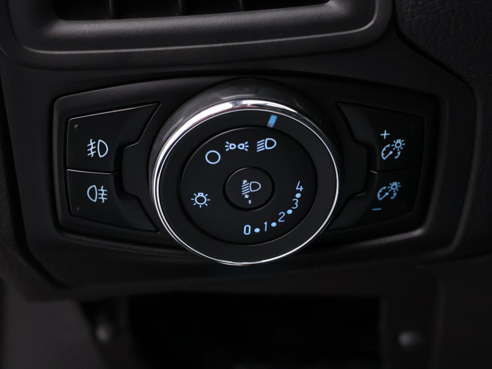 Ford Focus Kombi 998,0 74 kw