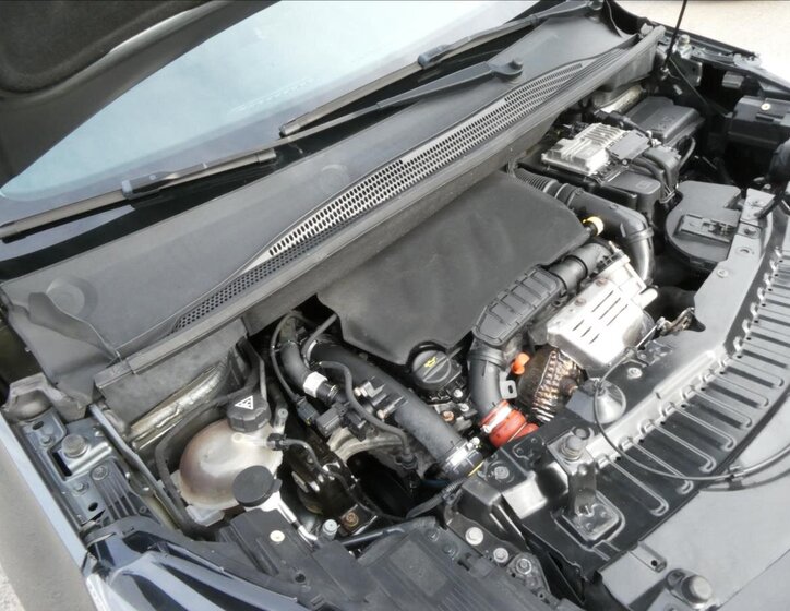 Opel Crossland X MPV 1,2 l 96 kw