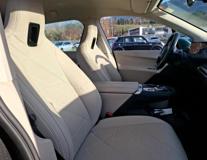 BMW iX SUV / Terénní 0,0 385 kw