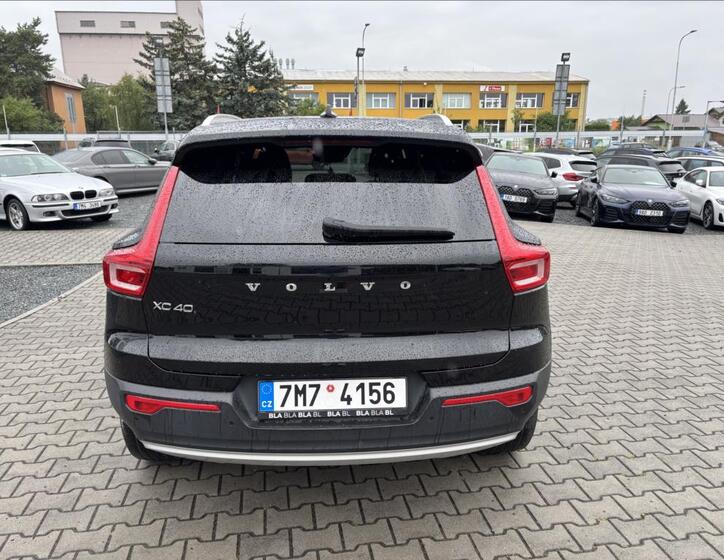 Volvo XC40 4