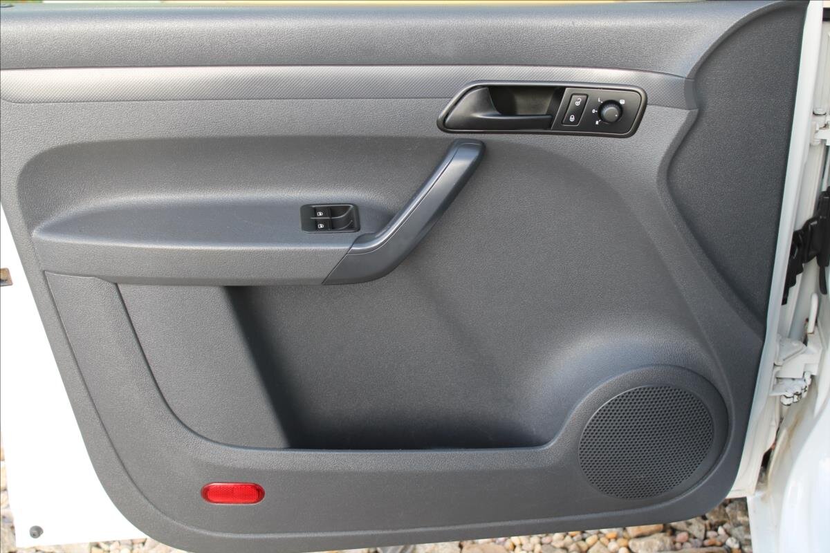 Volkswagen Caddy Skříň 2,0 l 81 kw