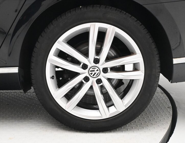 Volkswagen Passat 36