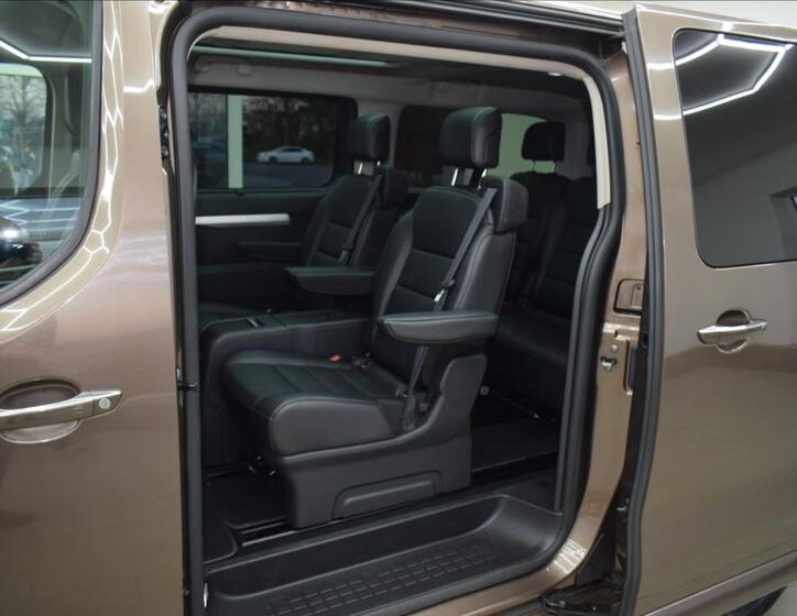 Toyota ProAce Verso 11