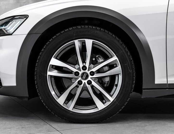 Audi A6 Allroad Kombi 3,0 l 180 kw