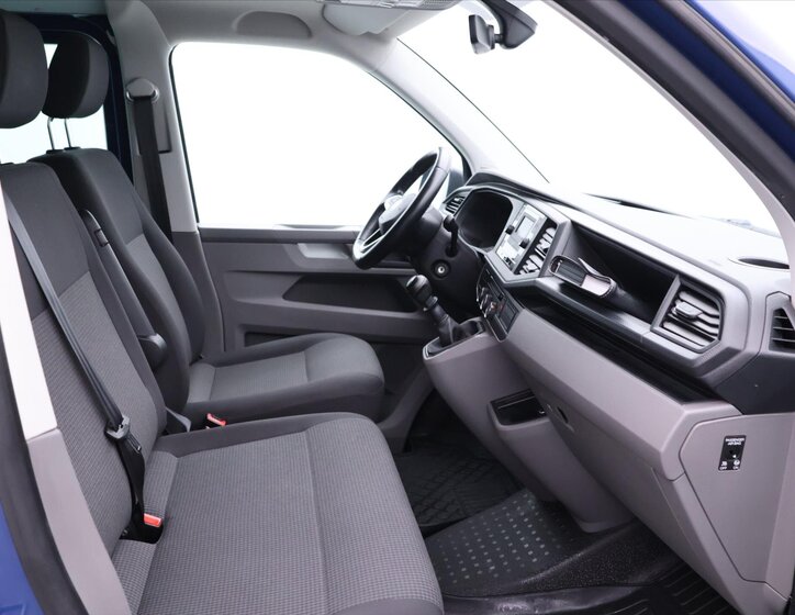 Volkswagen Transporter 12