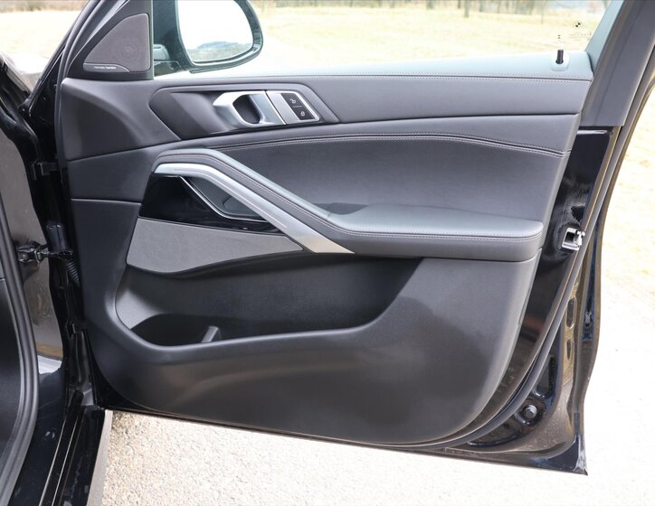 BMW X6 SUV 3,0 l 210 kw