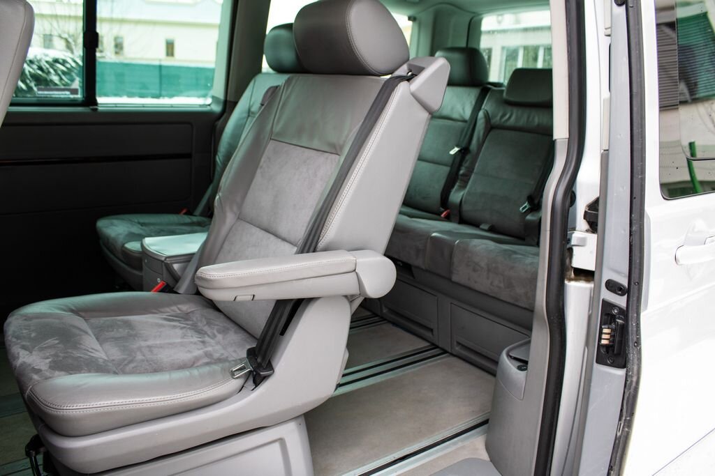 Volkswagen Ostatní VAN-Minibus 2,5 l 128 kw