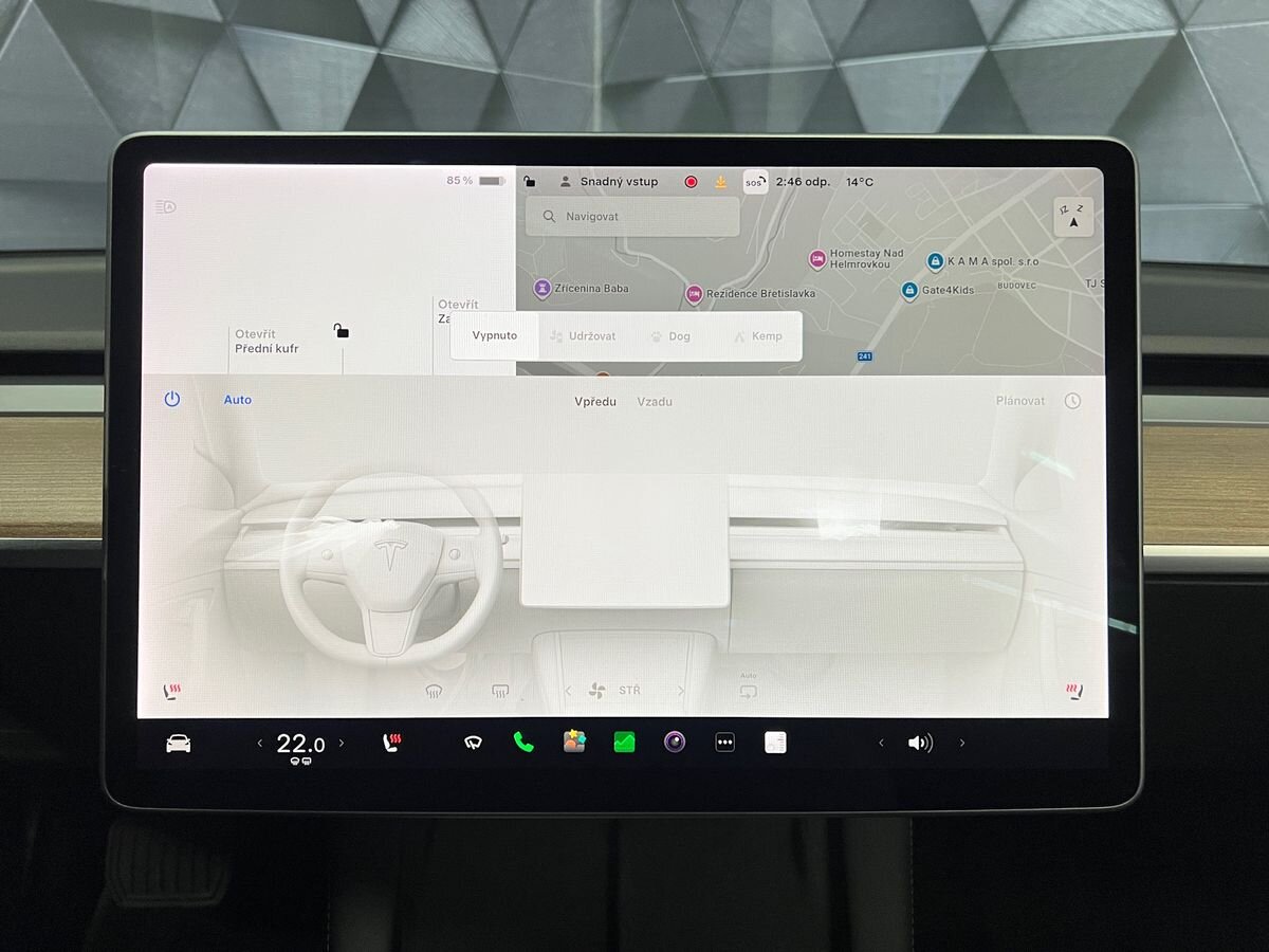 Tesla Model 3 Sedan / Limuzína 0,0 239 kw