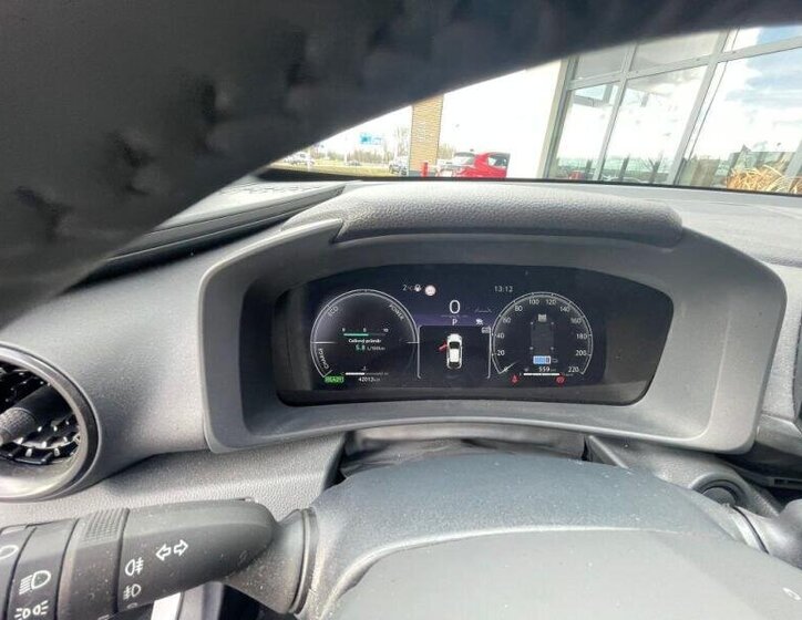 Toyota C-HR SUV / Terénní 1,8 l 98 kw