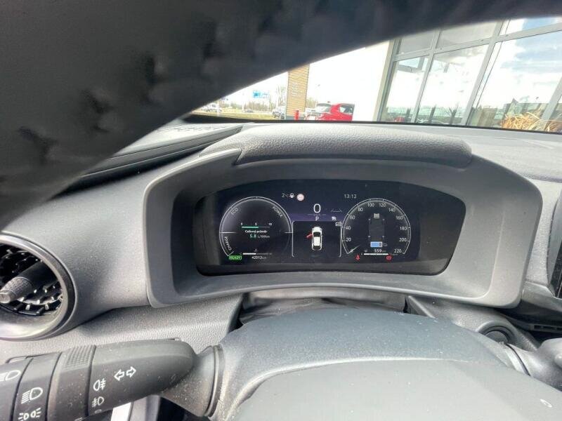 Toyota C-HR SUV / Terénní 1,8 l 98 kw