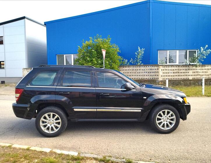 Jeep Grand Cherokee 4