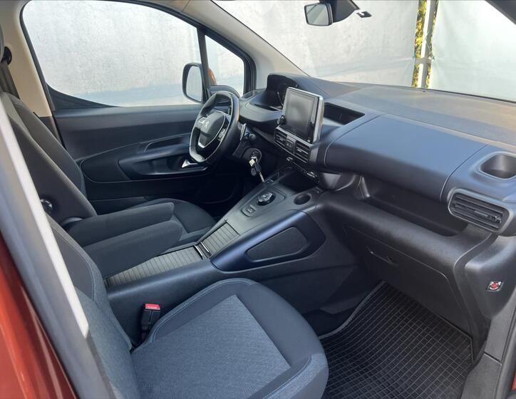 Peugeot Rifter 9