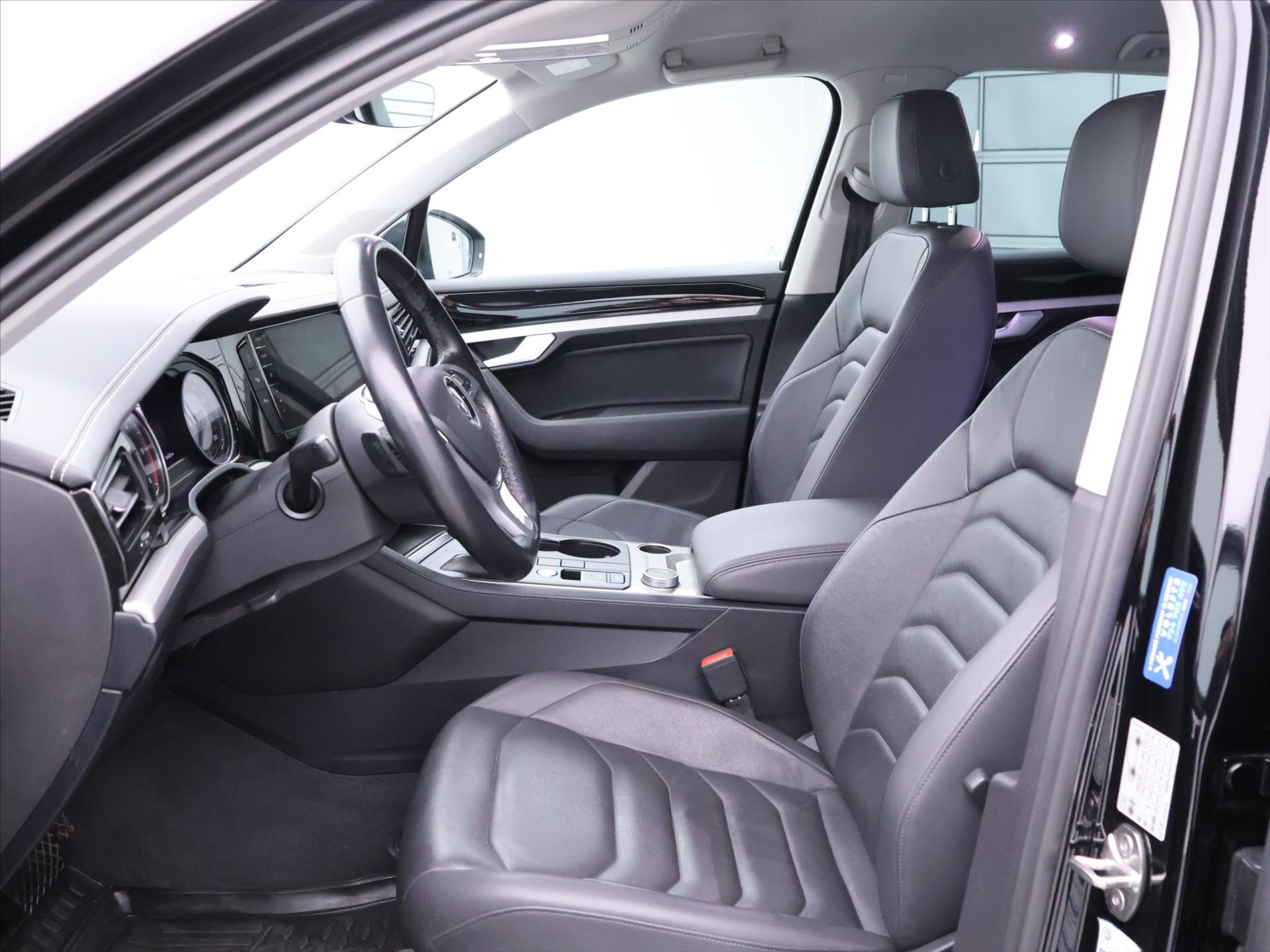 Volkswagen Touareg SUV / Terénní 3,0 l 170 kw